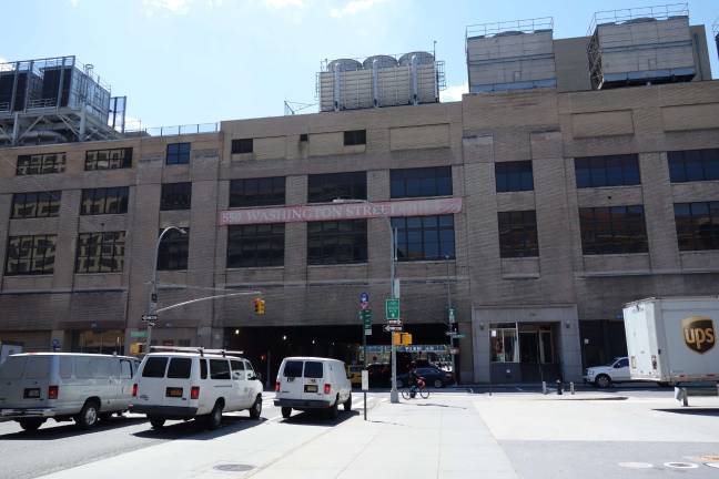 St. John’s Terminal, a former freight rail hub, is in the process of a massive overhaul and expansion project and will reportedly host Google’s new Manhattan offices. Photo: Tdorante10, via Wikimedia Commons