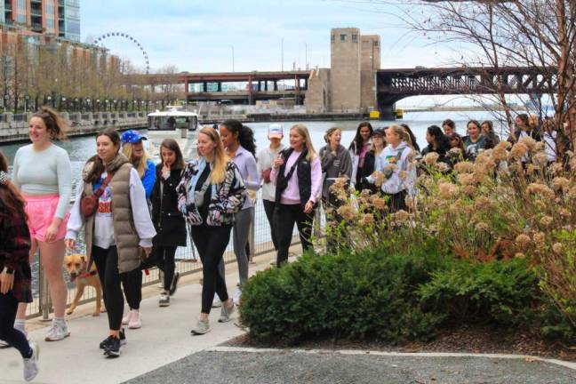 In 2022, fitness guru Brianna Kohn launched an innovative initiative, City Girls Who Walk, aimed at fostering social interaction in a fun and active manner after the pandemic.