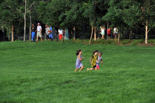 Children at Hudson River Park’s Chelsea Lawn Bowl at Pier 62. Photo: Hudson River Park