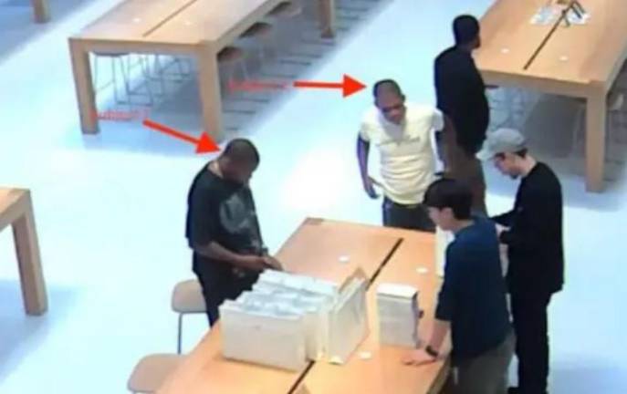 Prosecutors said that over one ten month period, the “Grinchsters” made over $420,000 in purchases from Apple and other luxury goods retailers using stolen credit info taken from intoxicated men at Manhattan nightclubs. Two of the alleged gang members are depicted in the above photo.