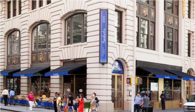 The 45-year-old restaurant chain Sarabeth’s that started as a jam making operation in an apartment on the Upper West Side shut down its 381 Park Ave. South location (above) and its Greenwich Village location on Aug. 16