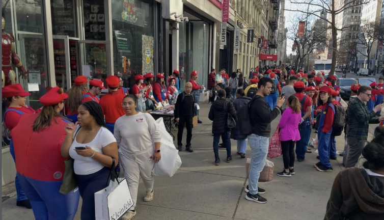 Super Marios invade Union Square to Beat World Record!