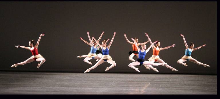 New York City Ballet in Robbins’ “Glass Pieces” (1983), a dance in three parts, with music by Philip Glass. It captures the rhythm of the city. Photo: Costas Cacaroukas. Jerome Robbins Dance Division, The New York Public Library for the Performing Arts