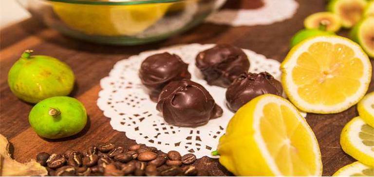 We’ll take seconds, please. Sweet Vegan’s Dreamy Bites: luscious lemon creamy ganache. Photo: Chenli Wi