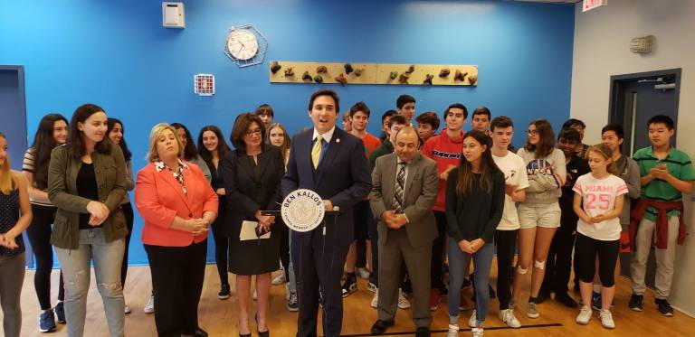 Students, elected leaders and city officials gathered at Eleanor Roosevelt High School May 23 to celebrate the announcement of plans to build a new gym for the school. Photo: Office of Ben Kallos