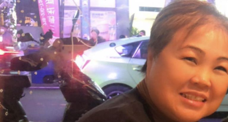 Photo profile of Ping “Penny” Cheung, who owns two buildings in Chinatown and is fighting off an attempt by banks to seize them in a foreclosure.