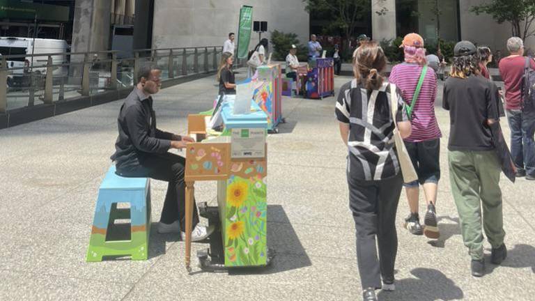 During the powerful finale of the launch ceremony, 25 players took to the pianos to simultaneously perform a resounding rendition of Bach’s prelude and fugue in C major. (Photo: Jacqueline Gordon)